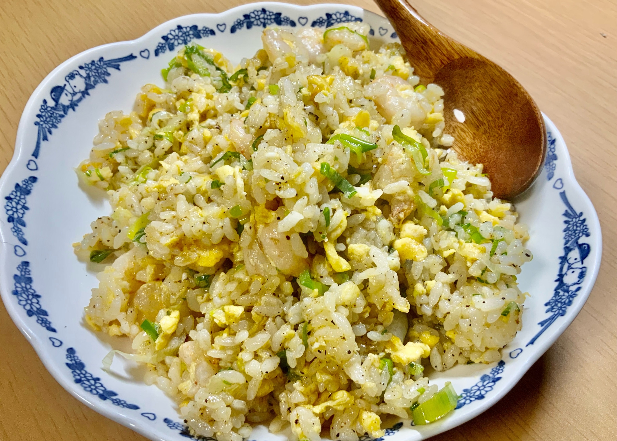 ごま油薫るプリプリ！エビ炒飯！