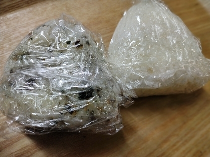 ☆おにぎり☆食べやすいラップの巻き方☆