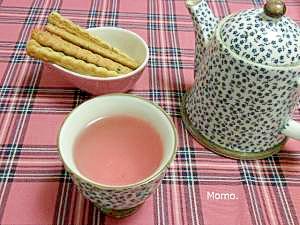 ピンク色のお茶♪爽やかゆかり茶