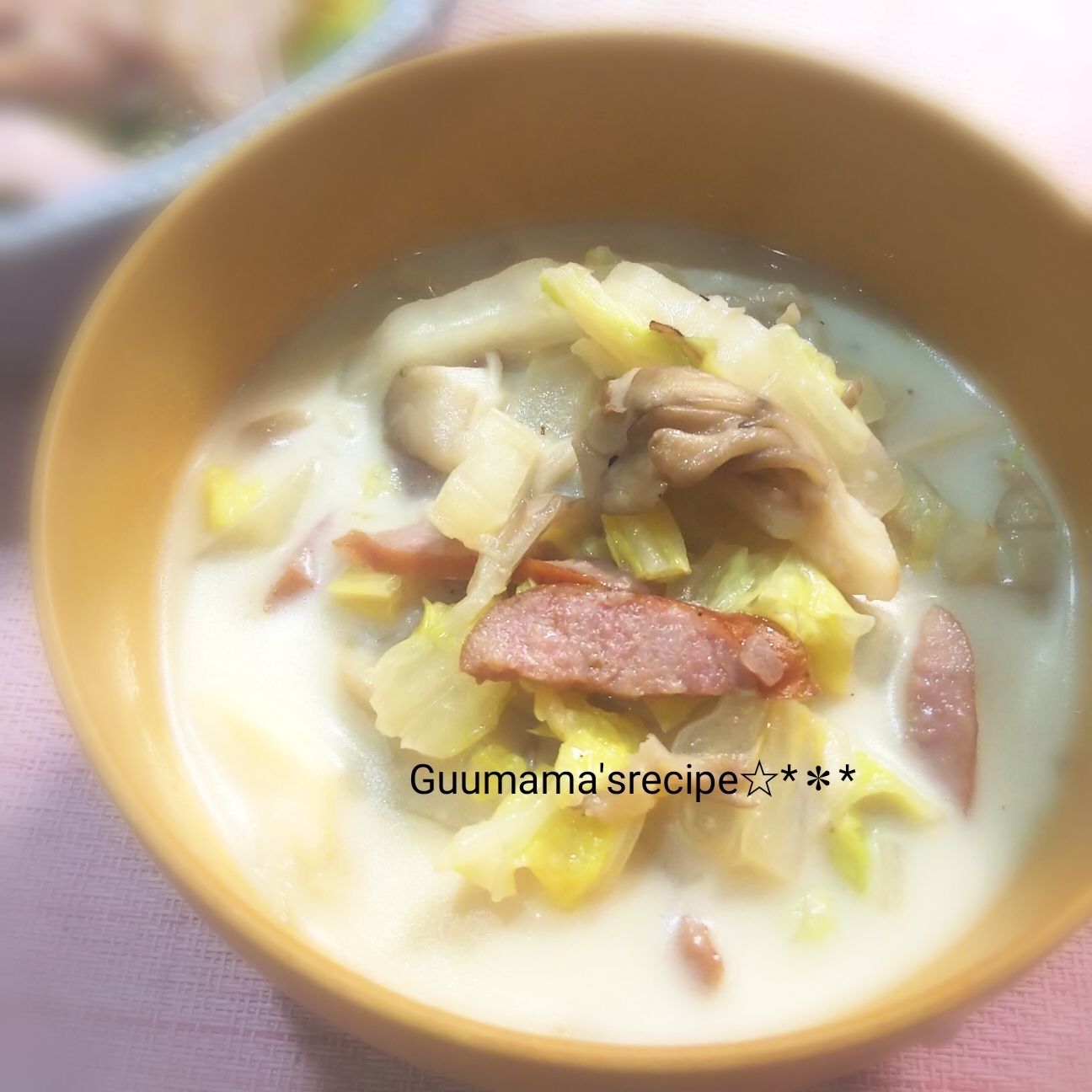 白菜たっぷり♡白菜とソーセージのクリームスープ