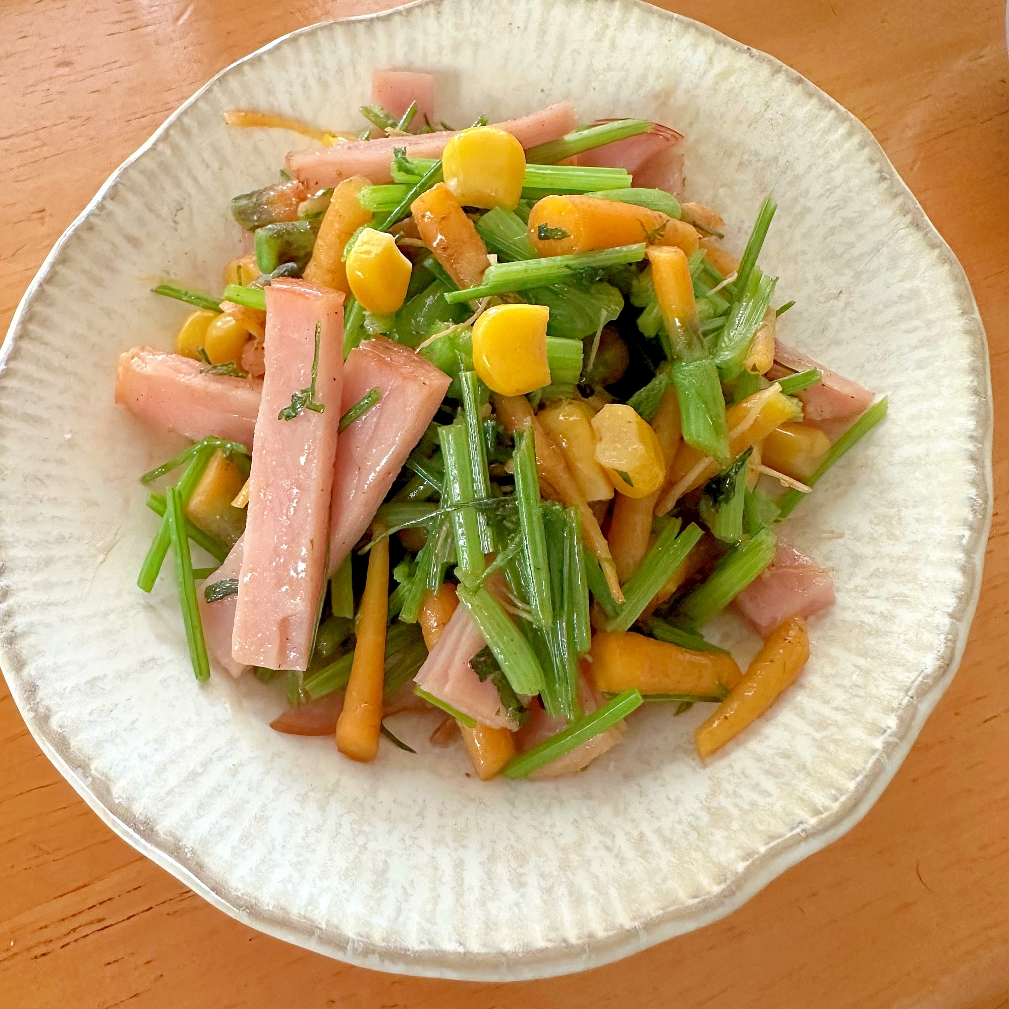 にんじんの葉とハムとコーンのごま油炒めꔛꕤ