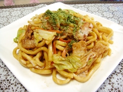 mimiさん
お昼にいただきました♪焼うどん最近食べてなかったな～
美味しかったですよ（*^_^*）
7月も後1日ね～