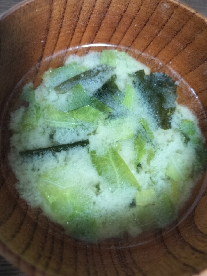 ワカメとキャベツのお味噌汁