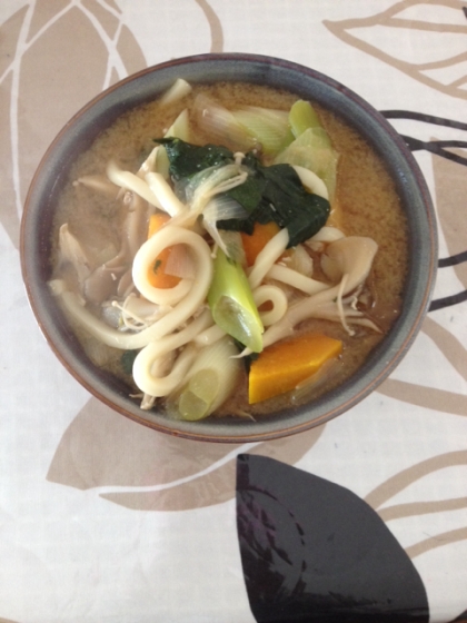 寒い時は暖かいうどんに限りますね。暖まりました。また作ります。