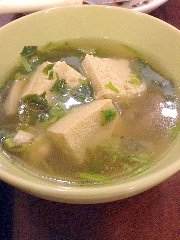 凍り豆腐と春菊のスープ