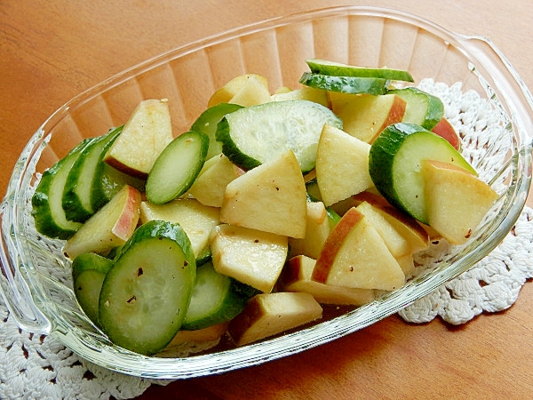 簡単 手作りマリネ液で きゅうり 林檎のサラダ レシピ 作り方 By ジョン リーバス 楽天レシピ 簡単 手作りマリネ液で きゅうり 林檎のサラダ レシピ 作り方 By ジョン リーバス 楽天レシピ