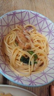 エノキのほうれん草の納豆パスタ