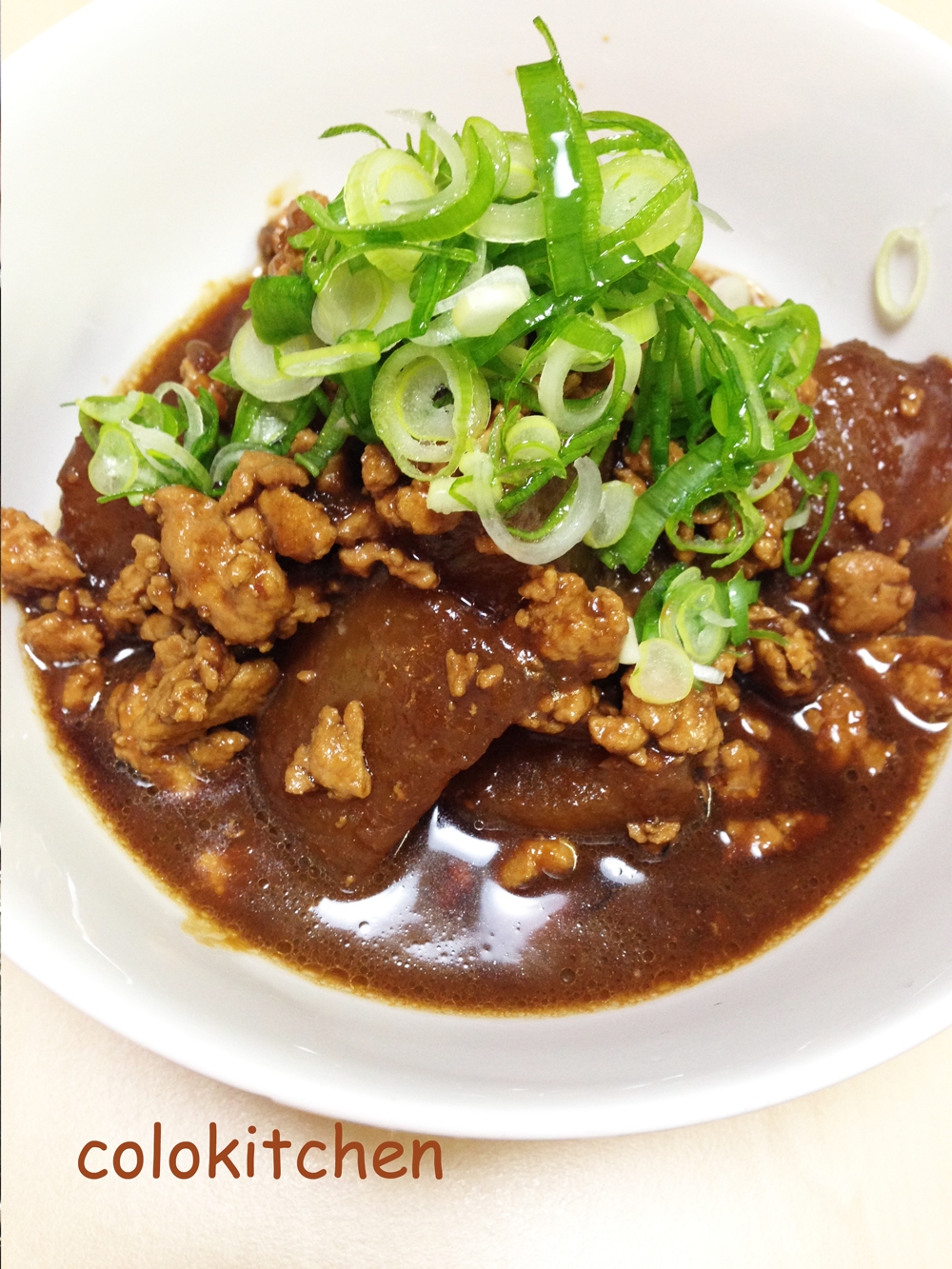 大根と鶏ひき肉の赤味噌煮込み