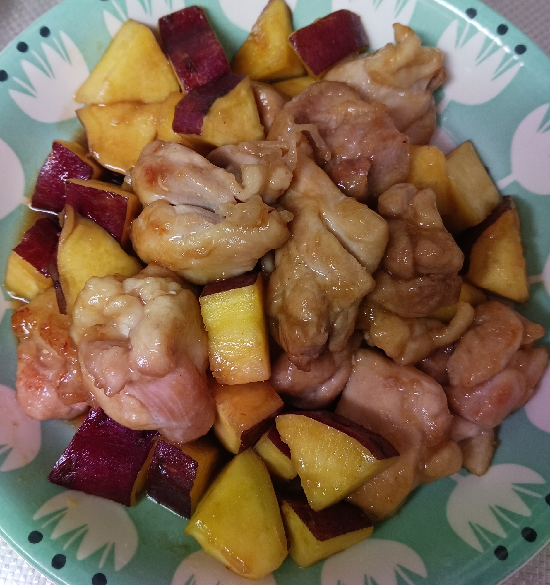 鶏とさつまいもの甘辛煮