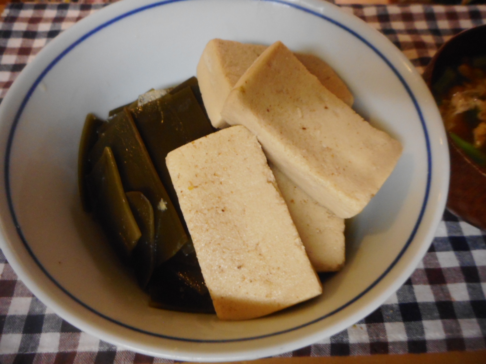 高野豆腐と昆布の煮物