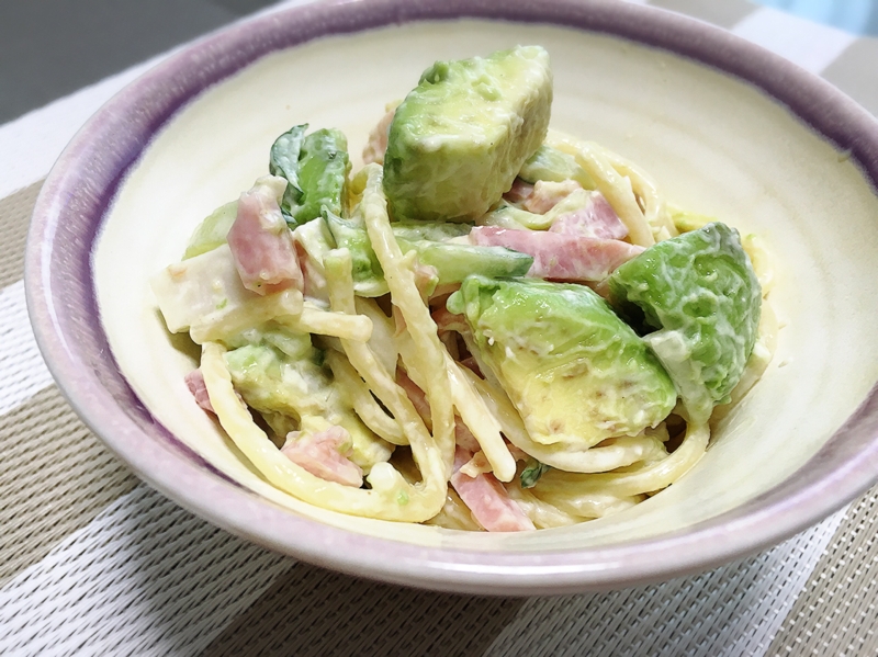 アボカドのスパサラ