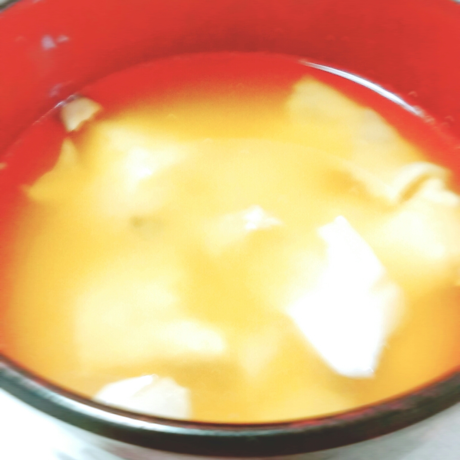 キャベツ白菜と卵の味噌汁
