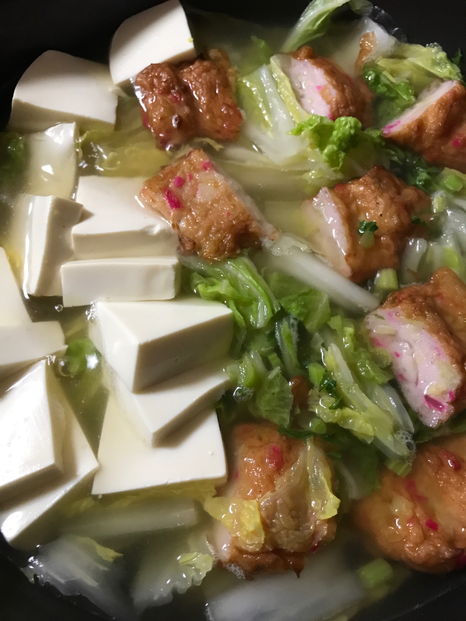 豆腐と白菜とさつま揚げの寄せ鍋風味鍋