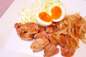 半熟卵トロ～リ★鶏モモ・タマネギ炒め