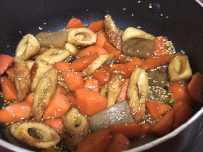 こんにゃくと竹輪があったので作らせていただきました。調味料も常備しているもので作りやすかったです。