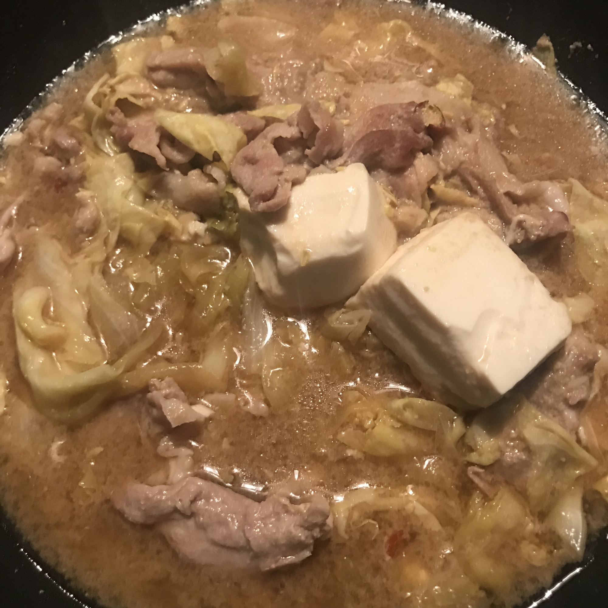 キャベツと豚肉のこってり鍋