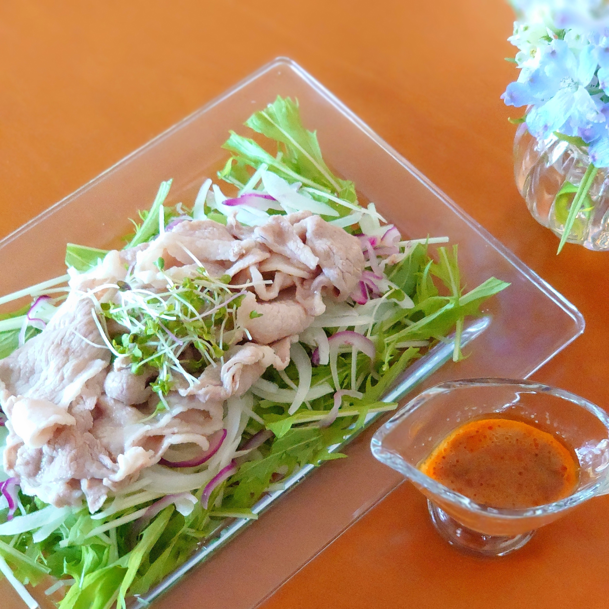 ピリ辛 ᕷ.水菜と玉ねぎの豚しゃぶサラダꕤ୭*