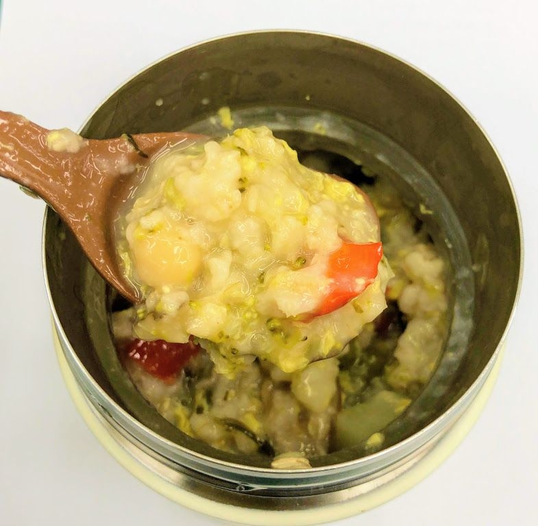 ブロッコリー卵スープオートミール　約215kcal