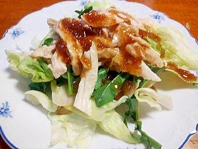 鶏むね肉のサラダ　レタスとルッコラたっぷり