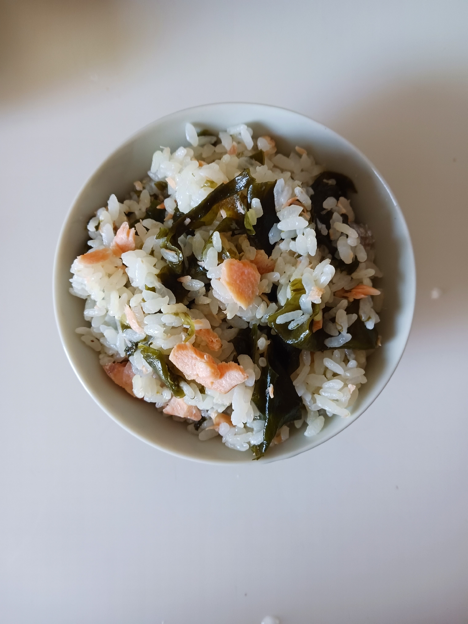鮭とわかめの炊き込みご飯