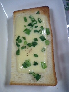 岩塩とチーズのトースト☆