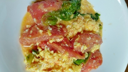 完熟トマトとキャベツと卵のコンソメ炒め