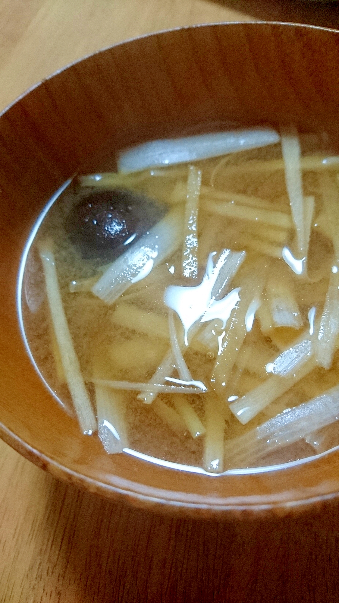風邪予防に！生姜と長ネギの味噌汁