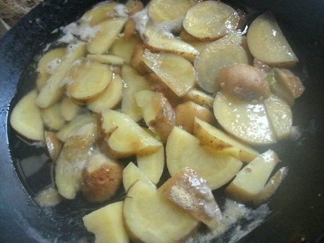 ジャガイモのスープ煮
