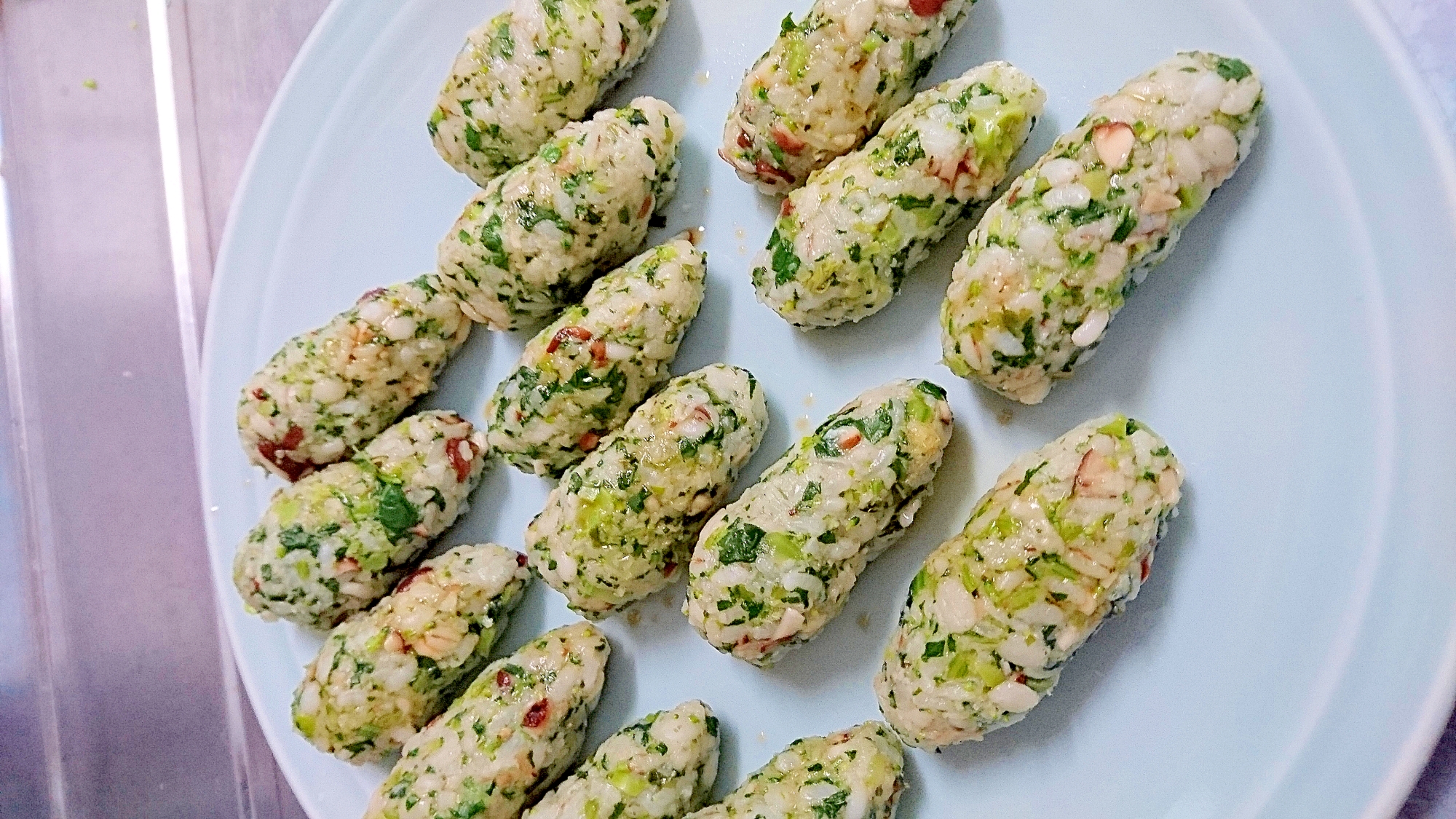 2歳児もパクパク めんつゆでおにぎり レシピ 作り方 By Taka Tt 楽天レシピ 2歳児もパクパク めんつゆでおにぎり レシピ 作り方 By Taka Tt 楽天レシピ