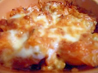 パスタソースでチキンとポテトのチーズ焼き