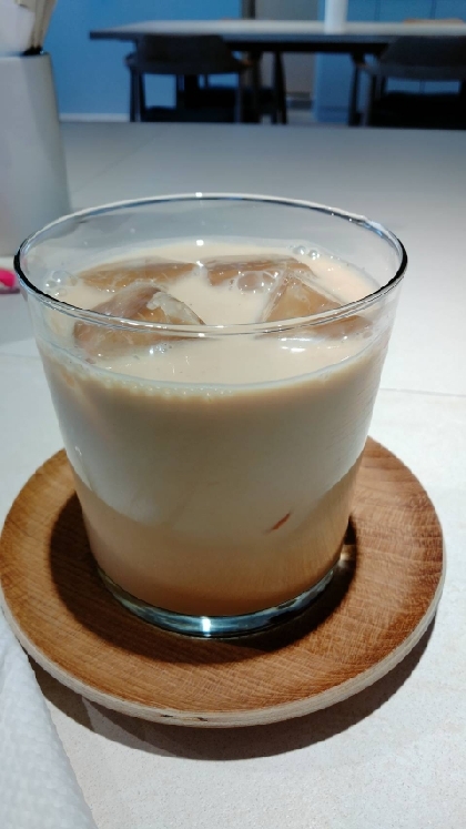 牛乳で濃厚アイスカフェラテ