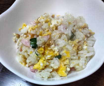 パラパラ‎♫*チャーハン☆.*・゜