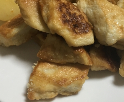 ちょこっとおかず！はんぺんの醤油味チーズのせ