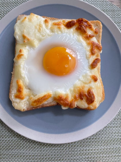 トーストと目玉焼きがいっぺんに作れて便利ですね！おいしかったです！