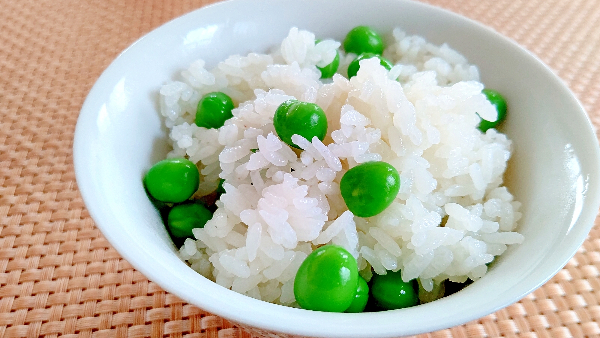 グリンピースごはん!