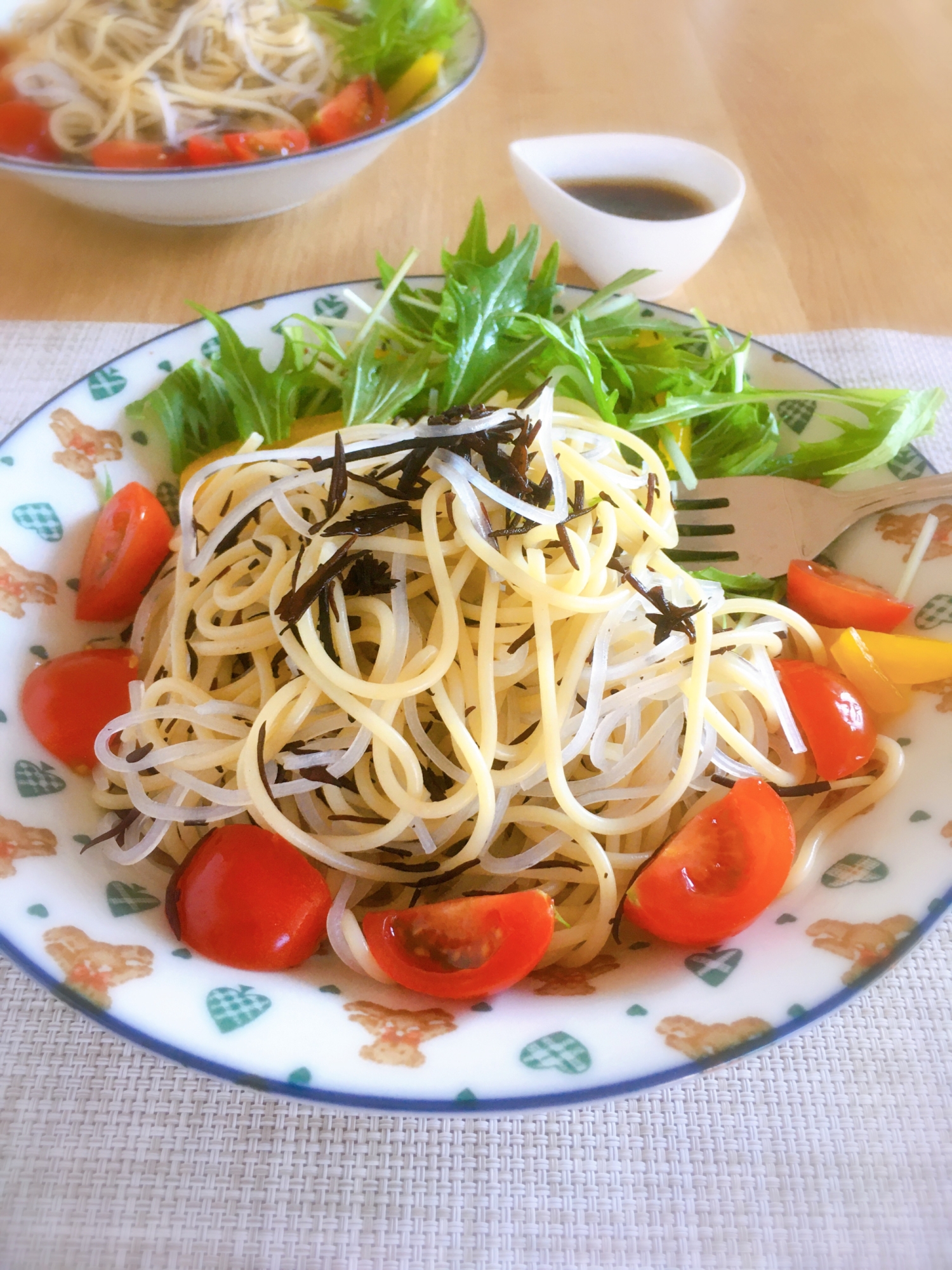 食物繊維たっぷり♡ひじきとチキンの冷製パスタ