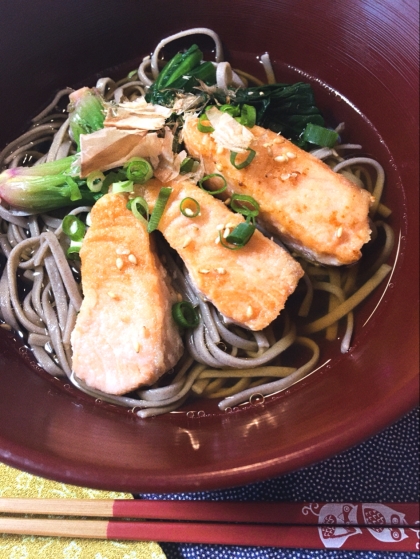 子供が大好き！(^^)鮭とほうれん草のバター炒め♪