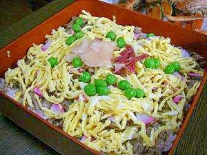 鯖缶で作ったそぼろで!丹後名物“バラ寿司”!!!