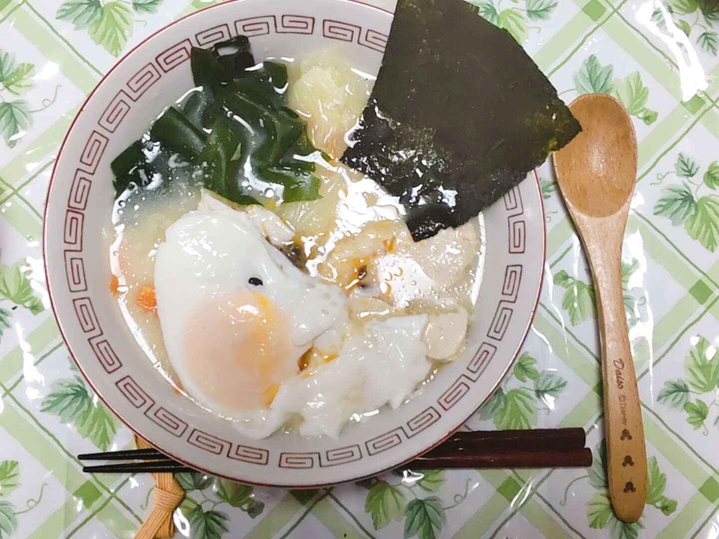 豆乳と米粉麺で作る、ヘルシーな豚骨風ラーメン