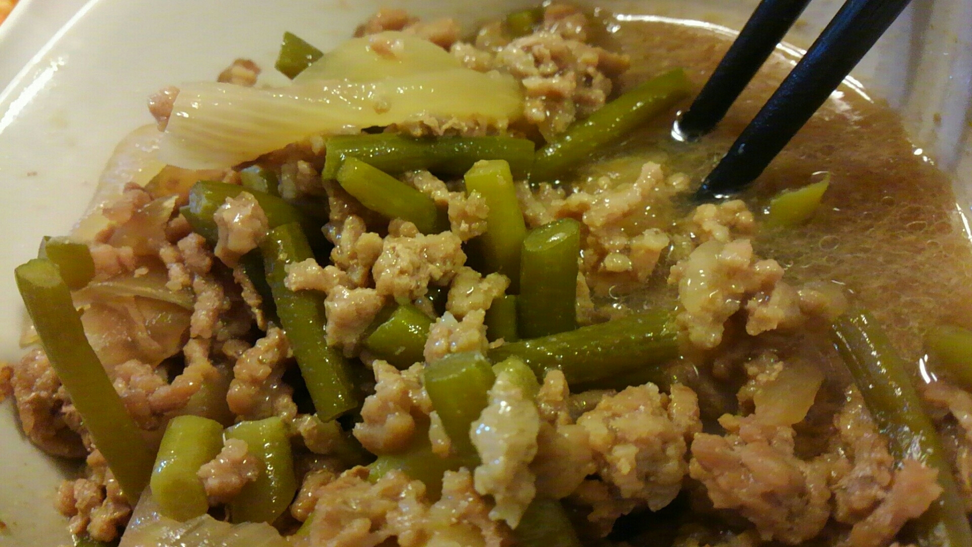 無水鍋で　にんにくの芽肉じゃが