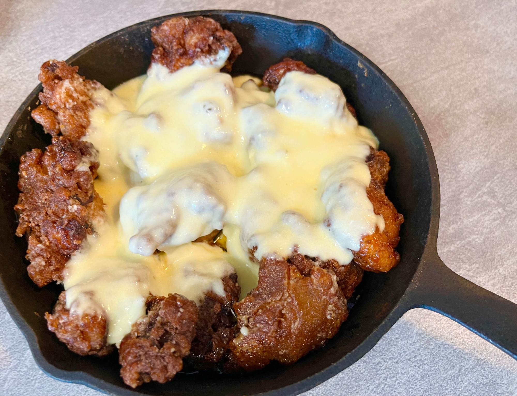 手がとまらない!チーズヤンニョムチキン