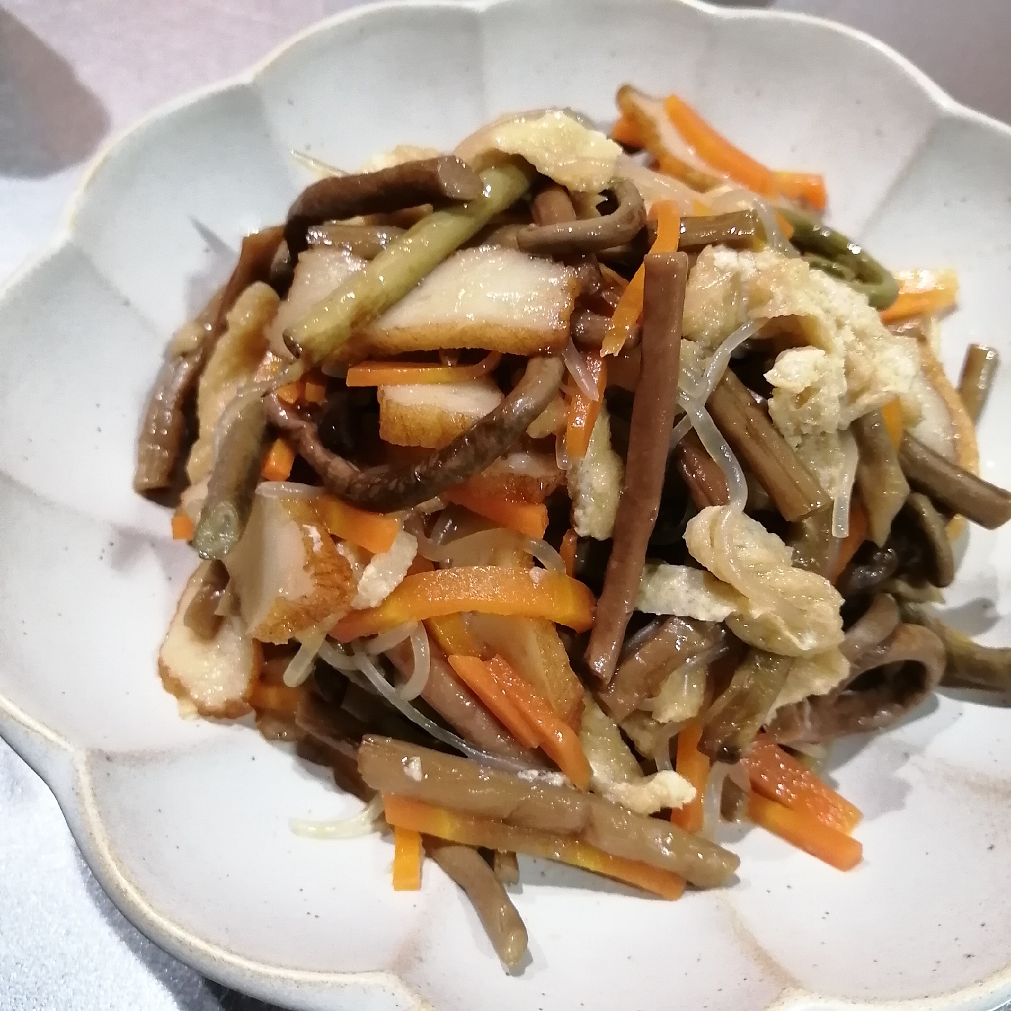 おばあちゃんを思い出す味、昔ながらのぜんまいの煮物