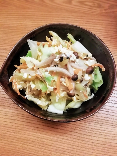 野菜炒めの卵とじ