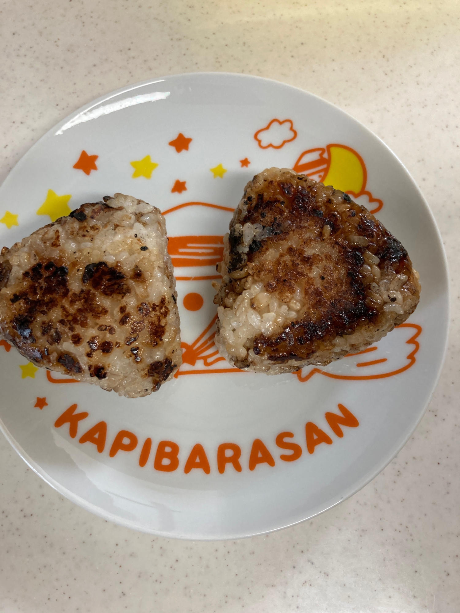 子供が大好きな、甘めの焼きおにぎり！