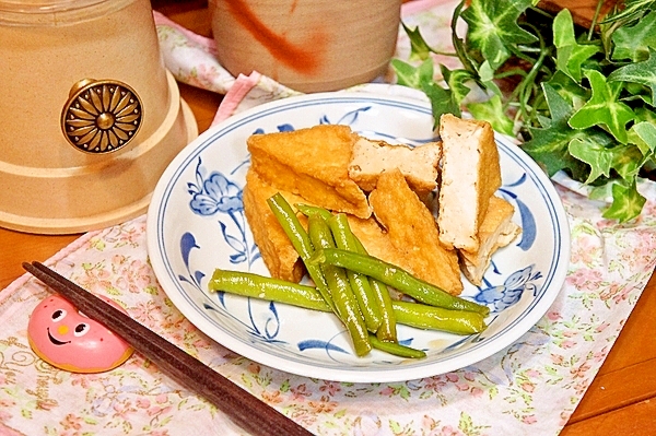 超ずぼら♪レンチンだけで作る厚揚げとインゲンの煮物