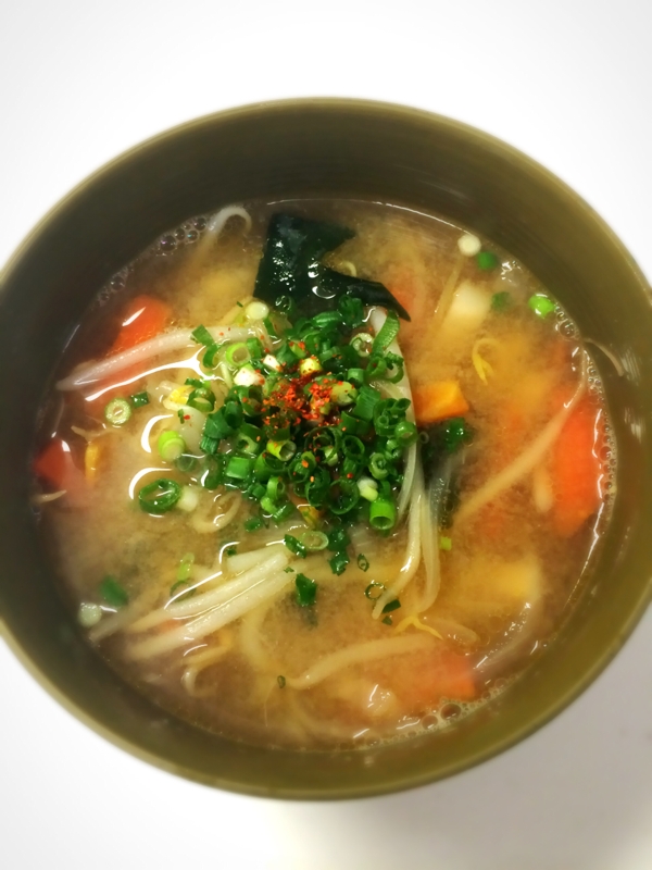 お野菜タップリ☆もやしの味噌スープ