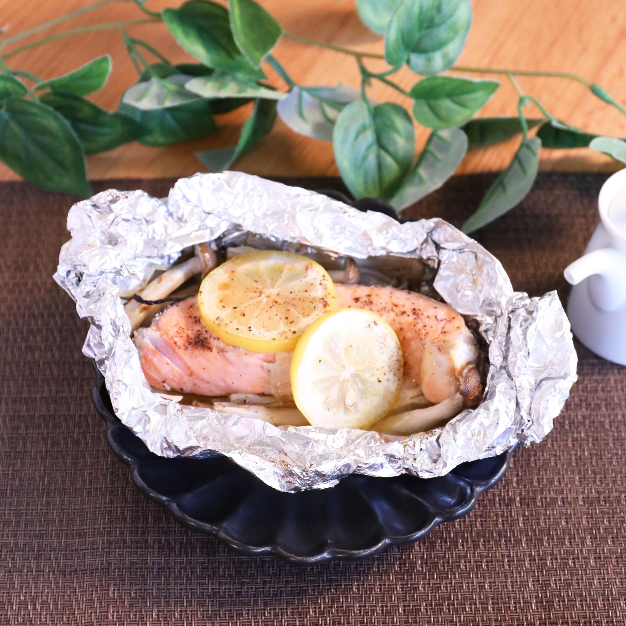 甘塩鮭で簡単!銀鮭と野菜のホイル蒸し