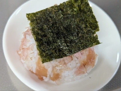 梅と鰹節の簡単混ぜご飯/お握り