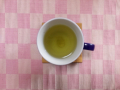 緑茶は体を冷やすとういうので、しょうがを入れていただきました。
ポカポカしてきました。
また、やろうと思います。