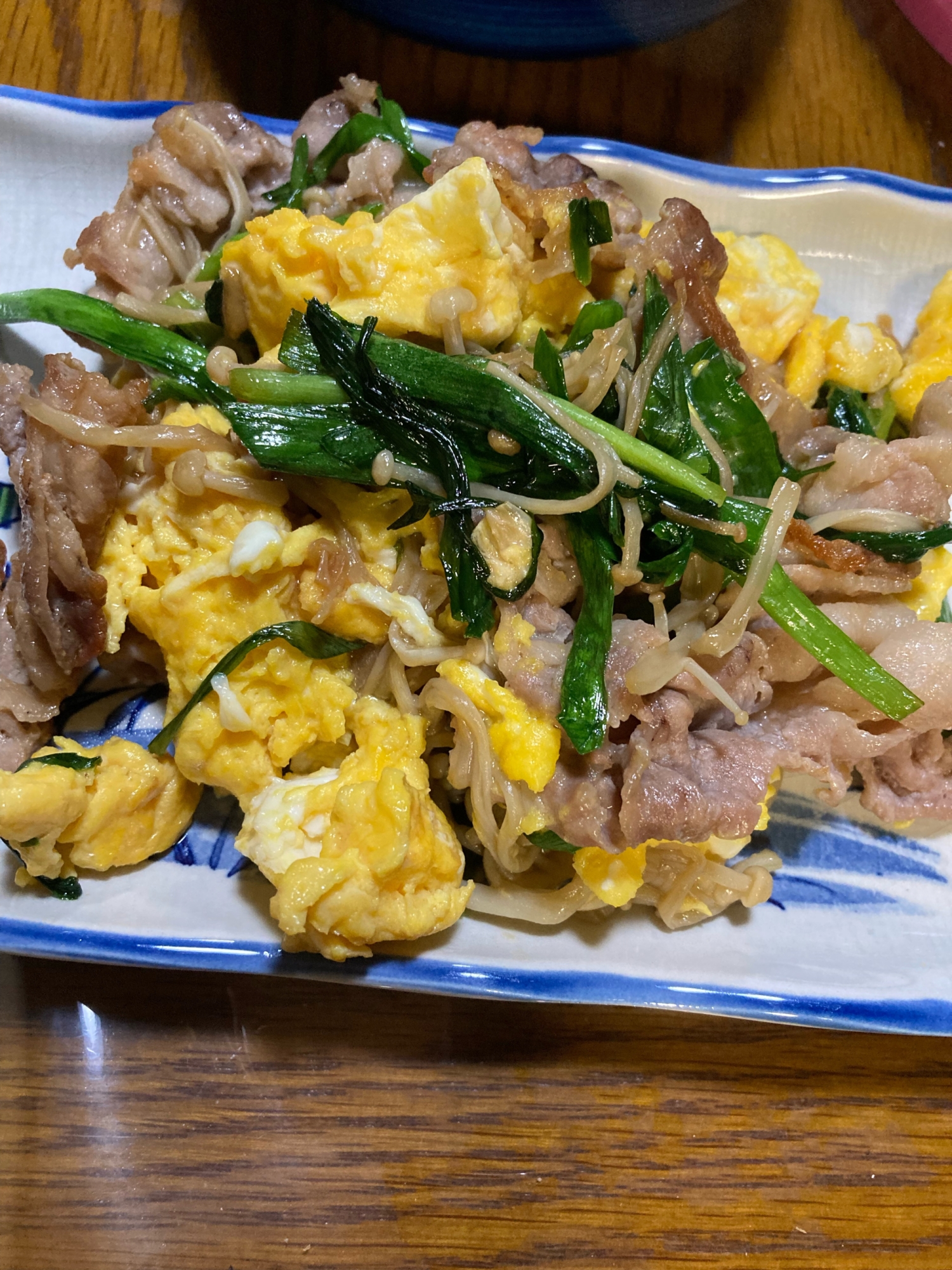 卵と豚肉とエノキの炒め物